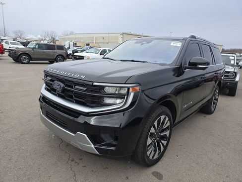 Used 2025 Ford Expedition Platinum w/ Driver's Package image 1