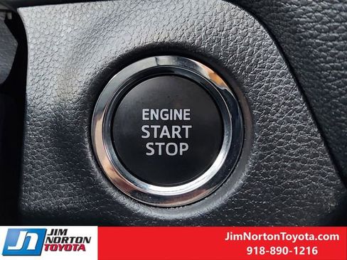 Used 2025 Toyota RAV4 XLE image 22