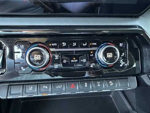 Used 2025 GMC Sierra 2500 AT4X AWD/4WD image 27