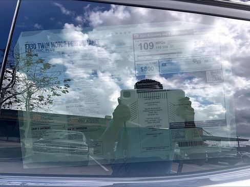 New 2026 Volvo EX30 Plus w/ Protection Package Premier AWD/4WD image 45