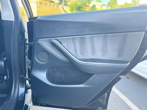 Used 2023 Tesla Model Y Long Range image 28