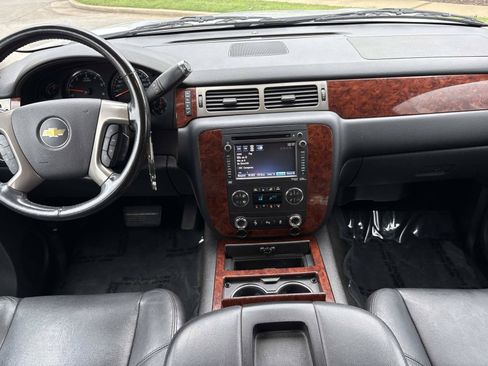 Used 2013 Chevrolet Suburban LTZ AWD/4WD image 28