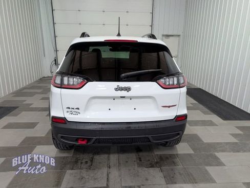 Used 2022 Jeep Cherokee Trailhawk w/ Sun, Sound & Nav Group AWD/4WD image 3