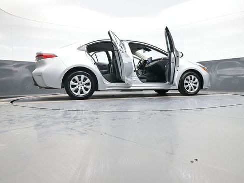 Certified 2025 Toyota Corolla LE image 47