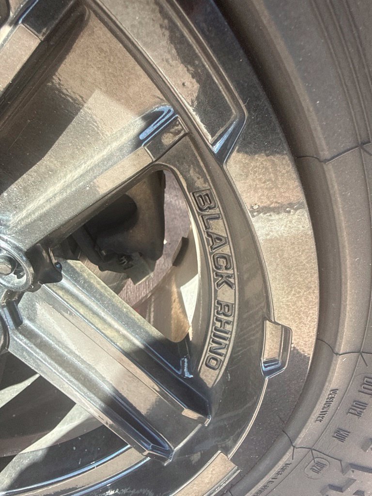 Used 2018 Jeep Wrangler Unlimited Sahara AWD/4WD image 15