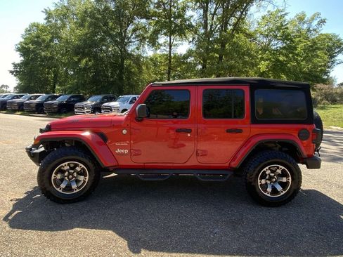 Used 2021 Jeep Wrangler Unlimited Sahara AWD/4WD image 10