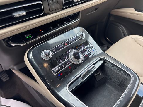 Certified 2023 Lincoln Nautilus AWD w/ Premium Package image 22