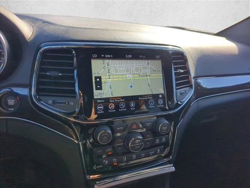 Used 2021 Jeep Grand Cherokee Overland image 11