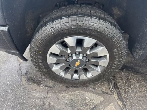 Used 2023 Chevrolet Silverado 2500 Custom w/ Infotainment Package image 25