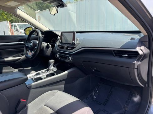 Used 2021 Nissan Altima 2.5 SV AWD/4WD image 16