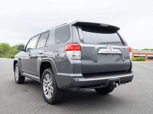 Used 2011 Toyota 4Runner Limited AWD/4WD image 4
