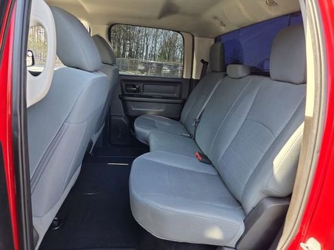 Used 2019 RAM 1500 Express w/ Express Value Package RWD image 6