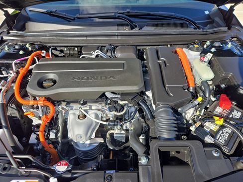 Used 2025 Honda Accord Sport image 30