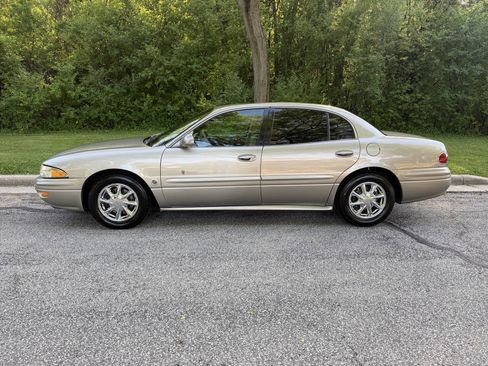 Used 2004 Buick Le Sabre Limited w/ Celebration Edition Package FWD image 2