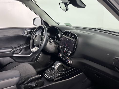 Used 2023 Kia Soul EX image 30