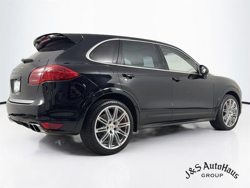 Used 2012 Porsche Cayenne Turbo AWD/4WD image 7