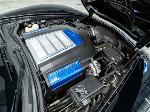 Used 2010 Chevrolet Corvette ZR1 w/ Preferred Equipment Group image 11