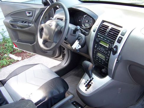 Used 2006 Hyundai Tucson Limited image 7