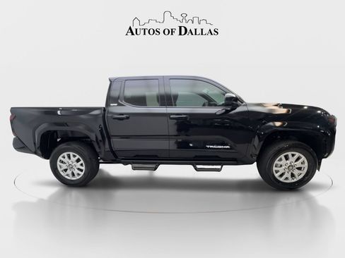Used 2026 Toyota Tacoma SR5 AWD/4WD image 10