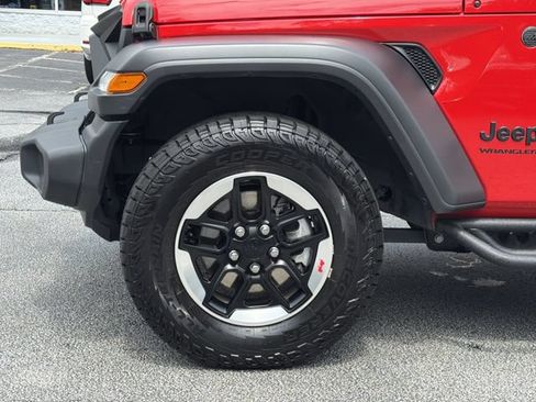 Used 2022 Jeep Wrangler Sport AWD/4WD image 11