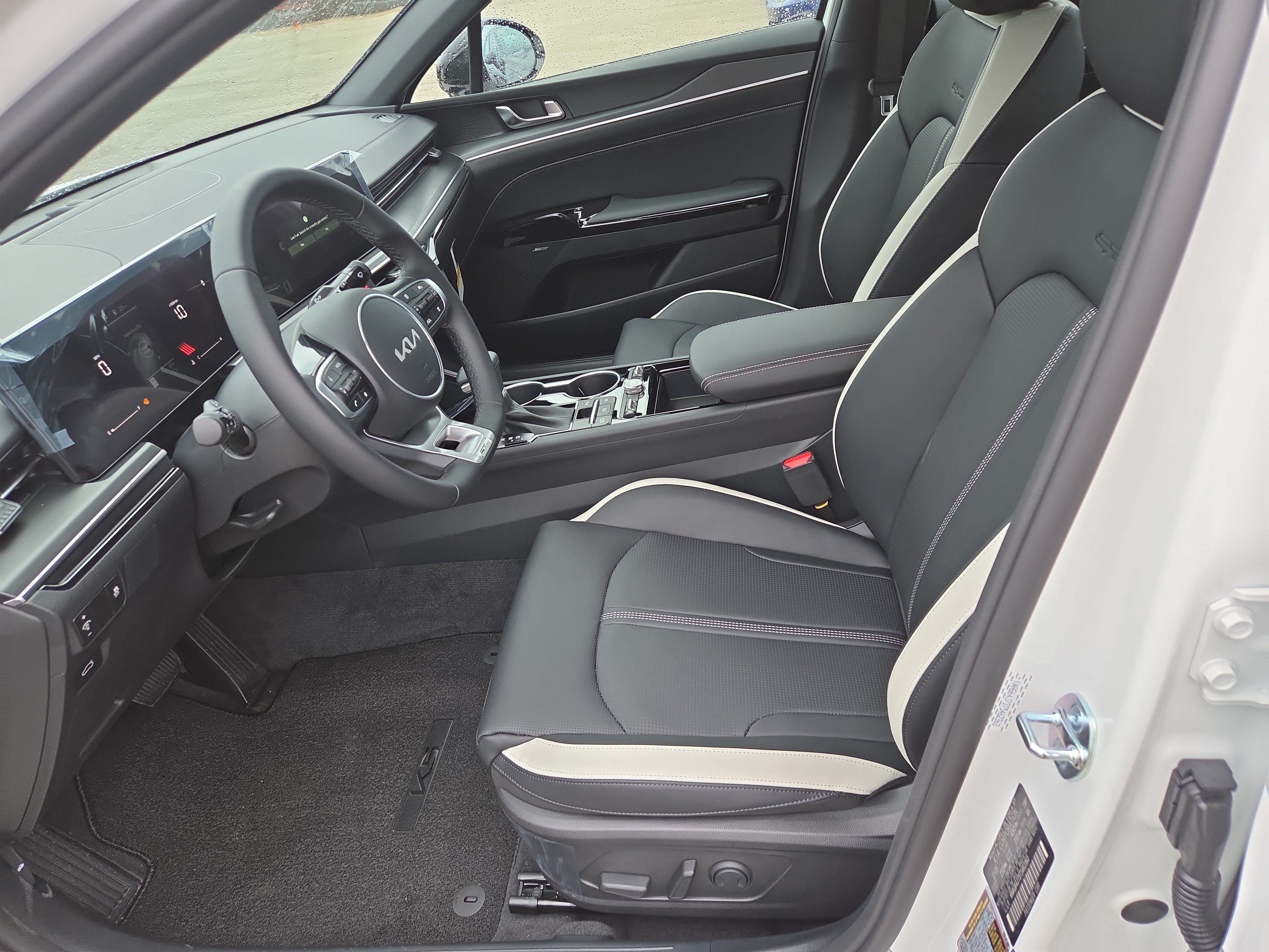 New 2026 Kia K5 GT-Line w/ GT-Line Premium Package FWD image 4