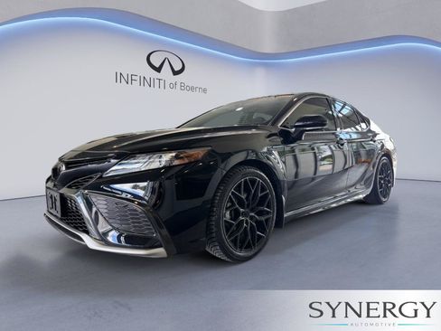 Used 2021 Toyota Camry XSE FWD image 1