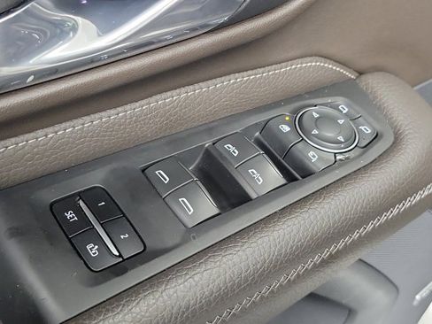 Used 2021 GMC Yukon Denali w/ Denali Ultimate Package image 20