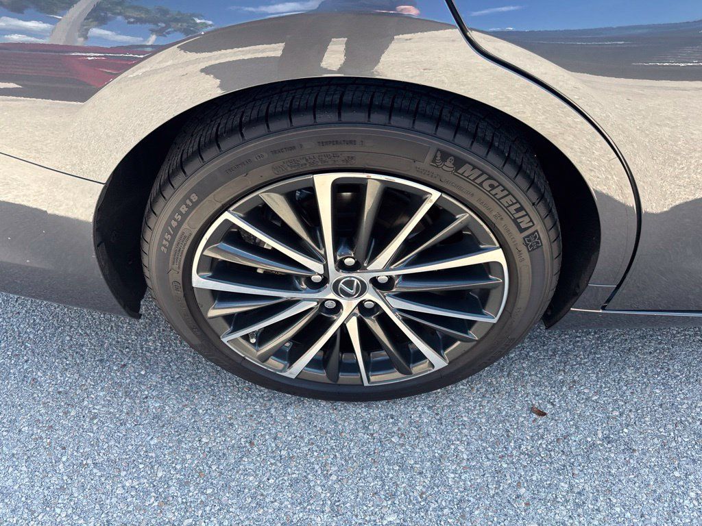 Used 2023 Lexus ES 300h w/ Premium Package FWD image 13