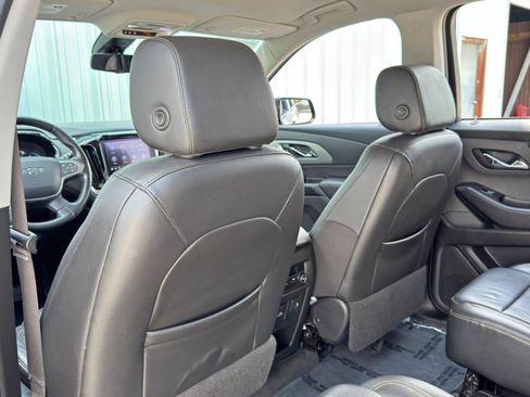 Used 2020 Chevrolet Traverse RS image 38