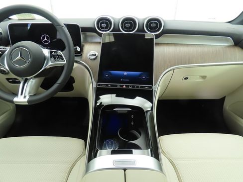 Certified 2025 Mercedes-Benz GLC 300 image 14