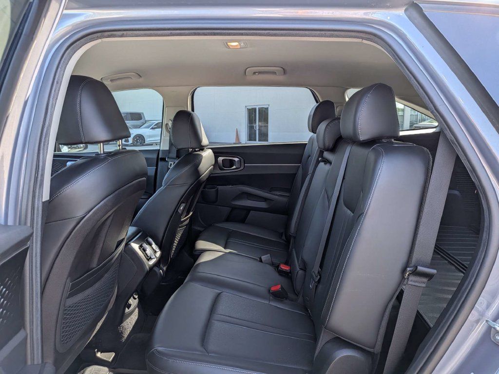 Used 2023 Kia Sorento SX FWD image 14