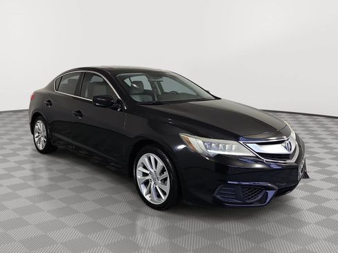 Used 2017 Acura ILX w/ AcuraWatch Plus Package FWD image 2