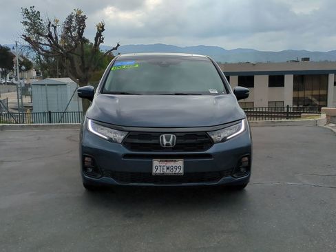 Certified 2025 Honda Odyssey Touring image 2