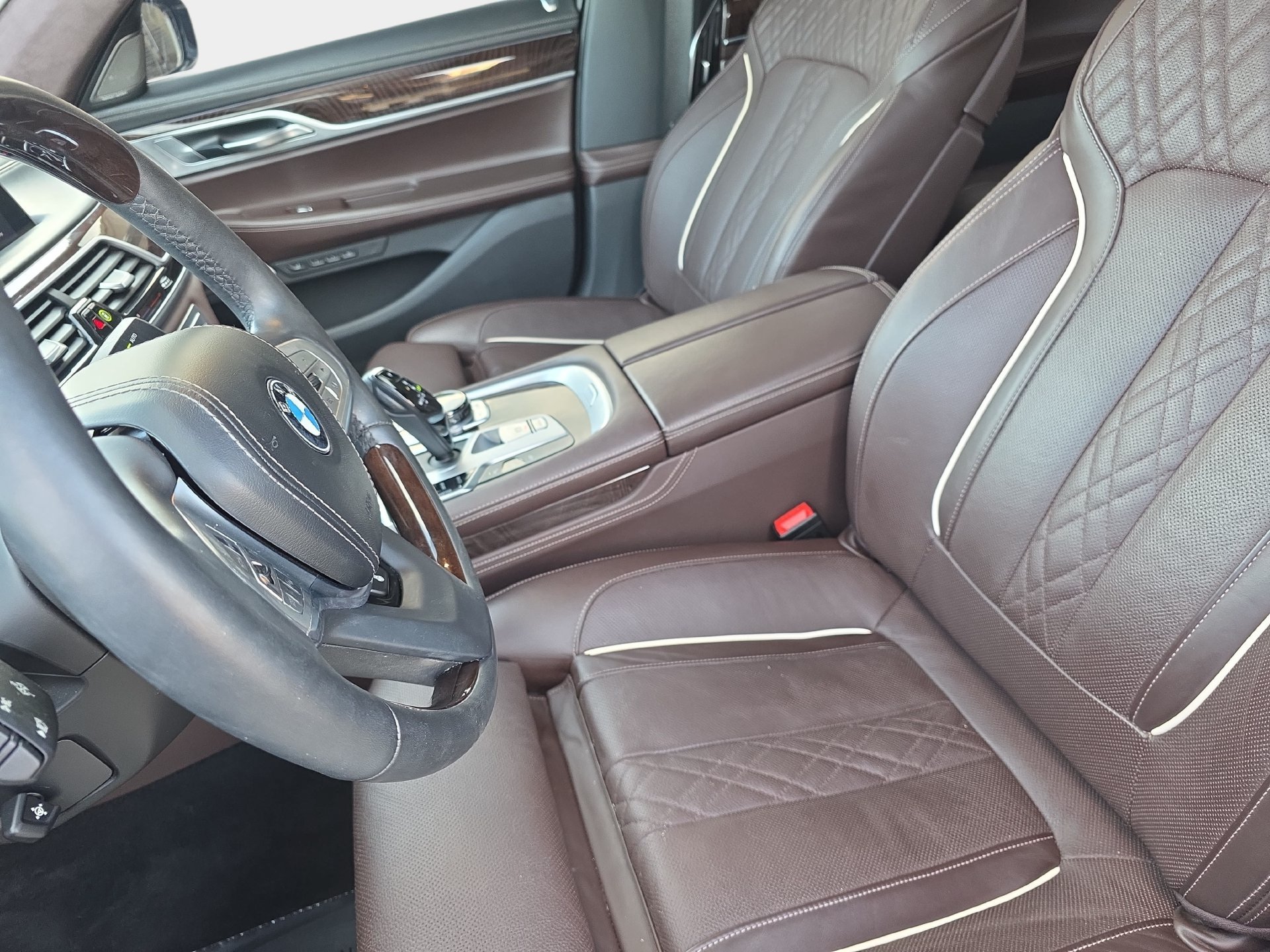Used 2022 BMW 750i xDrive w/ Executive Package AWD/4WD image 15