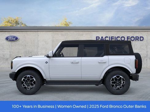 New 2025 Ford Bronco Outer Banks image 4