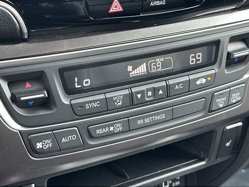 Used 2023 Honda Passport TrailSport image 16