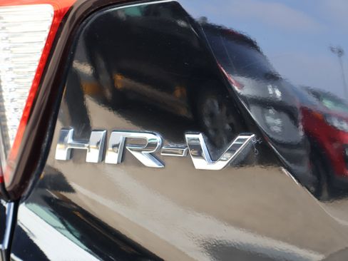Used 2022 Honda HR-V Sport image 18