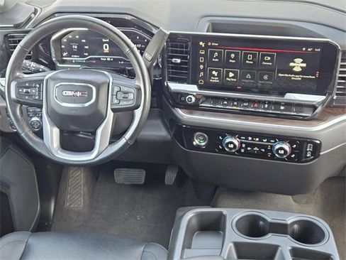 Used 2022 GMC Sierra 1500 SLT image 26