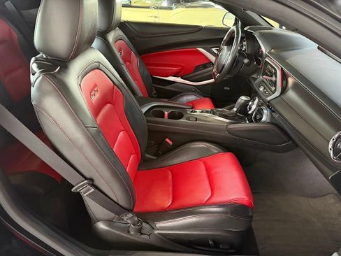 Used 2018 Chevrolet Camaro SS RWD image 11