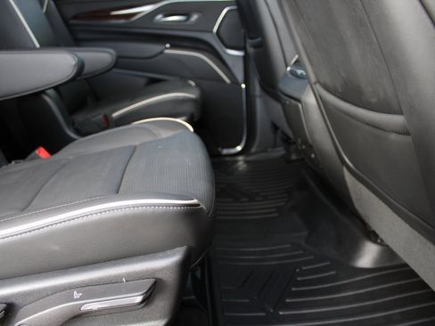 Used 2023 Cadillac Escalade Premium Luxury w/ Performance Package image 24