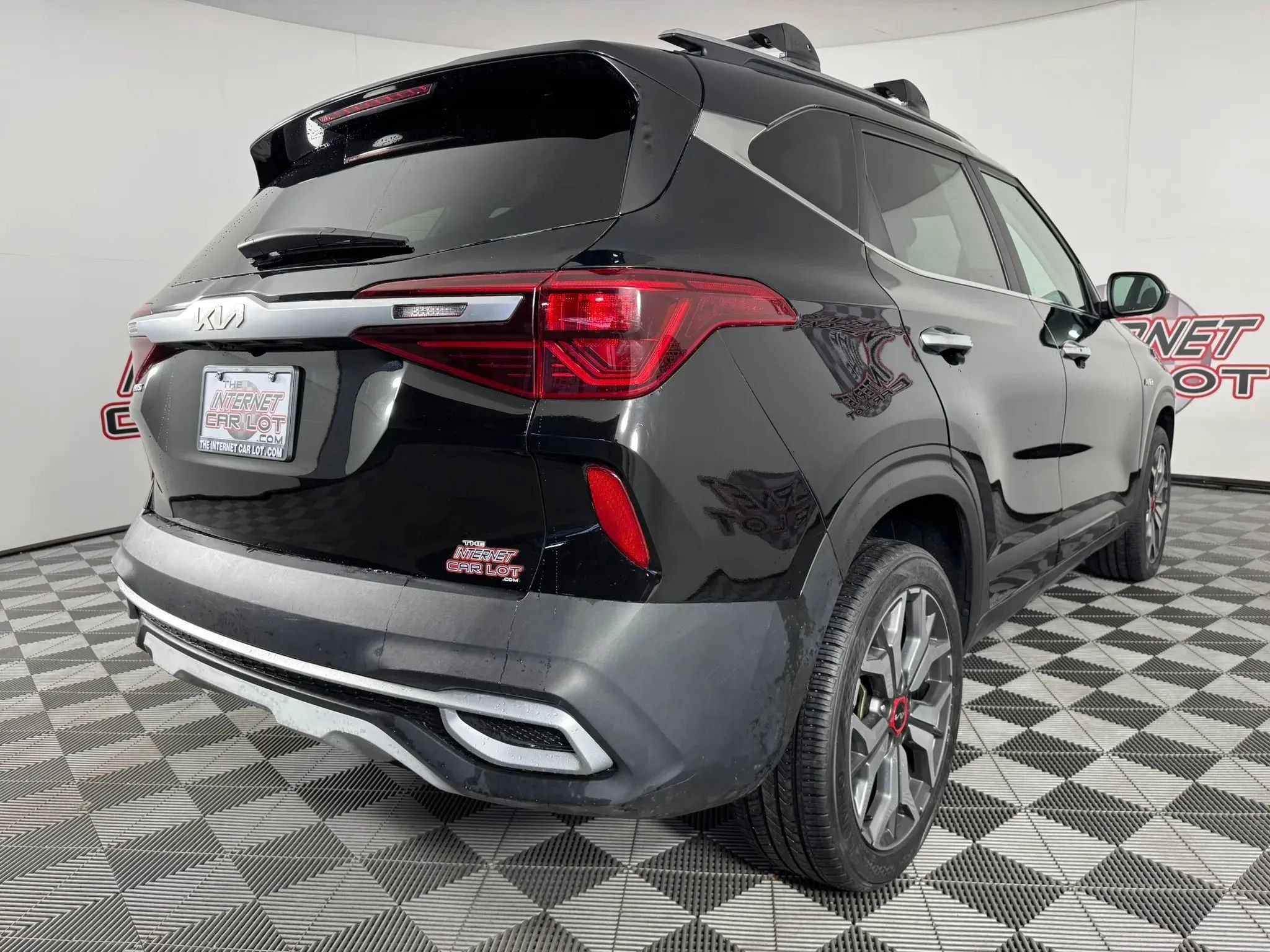 Used 2022 Kia Seltos SX w/ Sunroof Package AWD/4WD image 28