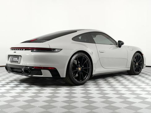 Used 2024 Porsche 911 Carrera RWD image 8