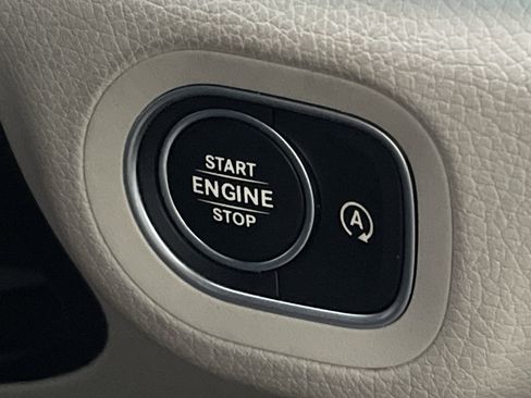 Certified 2023 Mercedes-Benz GLS 450 4MATIC image 32