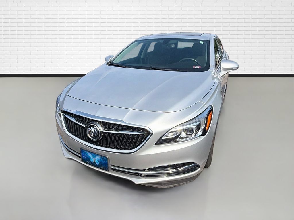 Used 2018 Buick LaCrosse Essence w/ Sun and Shade Package AWD/4WD image 2