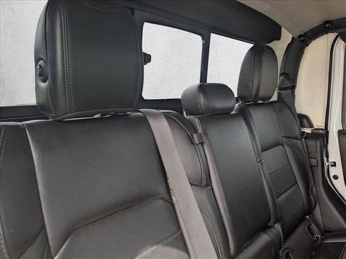 Used 2023 Jeep Gladiator Sport AWD/4WD image 17