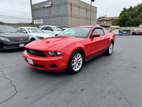 Used 2010 Ford Mustang Premium RWD image 13