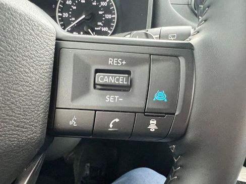 Certified 2026 Nissan Rogue SV AWD/4WD image 23