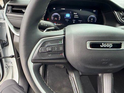 Certified 2023 Jeep Grand Cherokee L Laredo AWD/4WD image 17