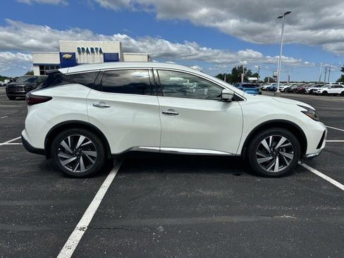 Used 2023 Nissan Murano SL image 2