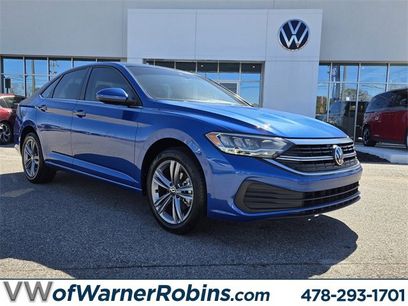 Used 2024 Volkswagen Jetta SE w/ Panoramic Sunroof Package